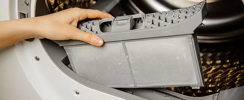 Signs Of A Clogged Dryer Lint Trap in Colonia, New Jersey
